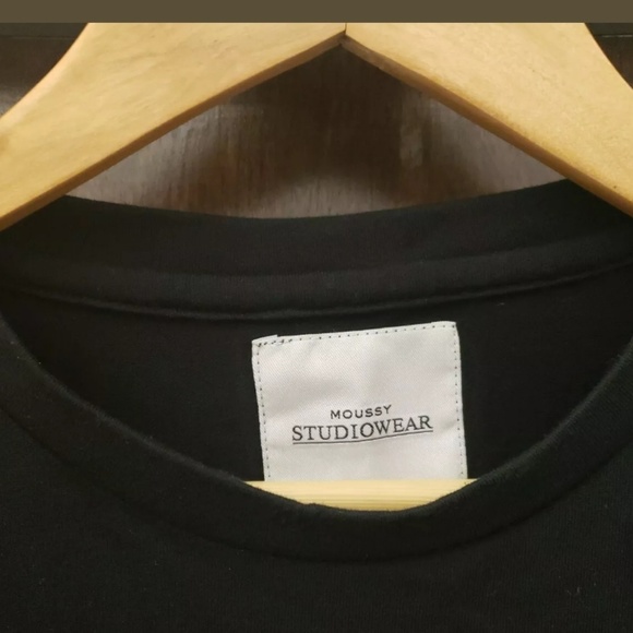 EUC MENS MOUSSY STUDIOWEAR PLAIN BLACK SS TSHIRT! - Picture 3 of 3